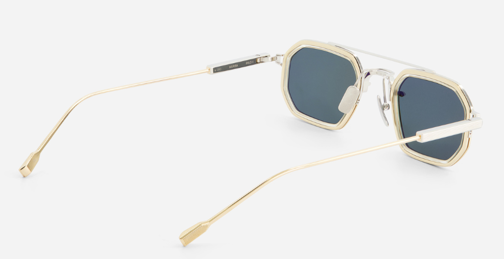 sato kursa p/lg-1 rechteckige sonnenbrille mit doppelsteg aus titan in silber und gold mit grünen gläsern