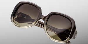 jacques marie mage ocean child smoke fade eckige sonnenbrille in transparenten grau mit grauen gläsern