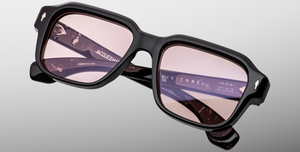 jacques marie mage vivienne willow eckige sonnenbrille in schwarz mit rosa gläsern