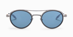 akoni astria crystal grey ovale sonnenbrille aus titan und acetat in silber und grau mit blauen verspiegelten gläsern