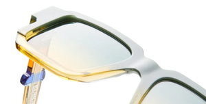 kuboraum I03 nyt eckige sonnenbrille in grün und gelb mit grün-gelben verlaufsgläsern