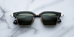 jacques marie mage alin viper eckige sonnenbrille in gold und schwarz mit grünen gläsern