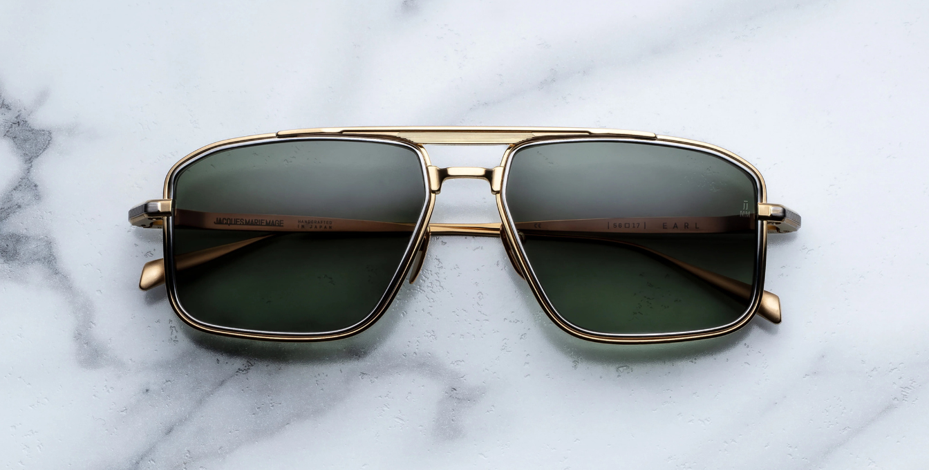 jacques marie mage earl musket eckige sonnenbrille in gold und silber mit grünen gläsern