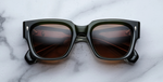 jacques marie mage enzo borneo eckige sonnenbrille in grün mit orangenen gläsern