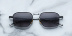 jacques marie mage koenig amour, eckige sonnenbrille in schwarz und silber mit grauen verlaufsgläser