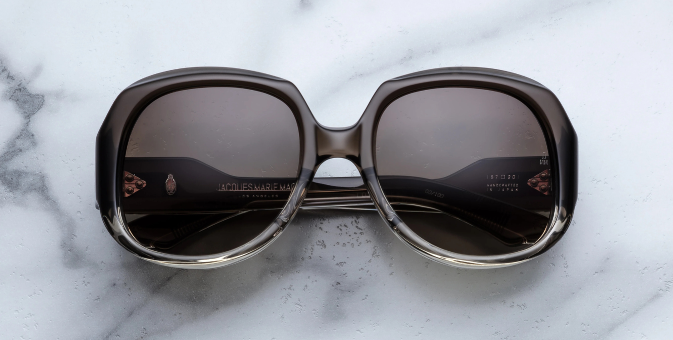 jacques marie mage ocean child smoke fade eckige sonnenbrille in transparenten grau mit grauen gläsern