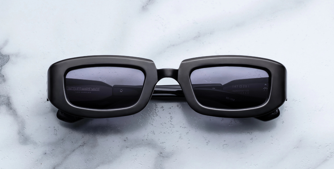 jacques marie mage ryder black eckige sonnenbrille aus titan in schwarz mit grauen gläsern