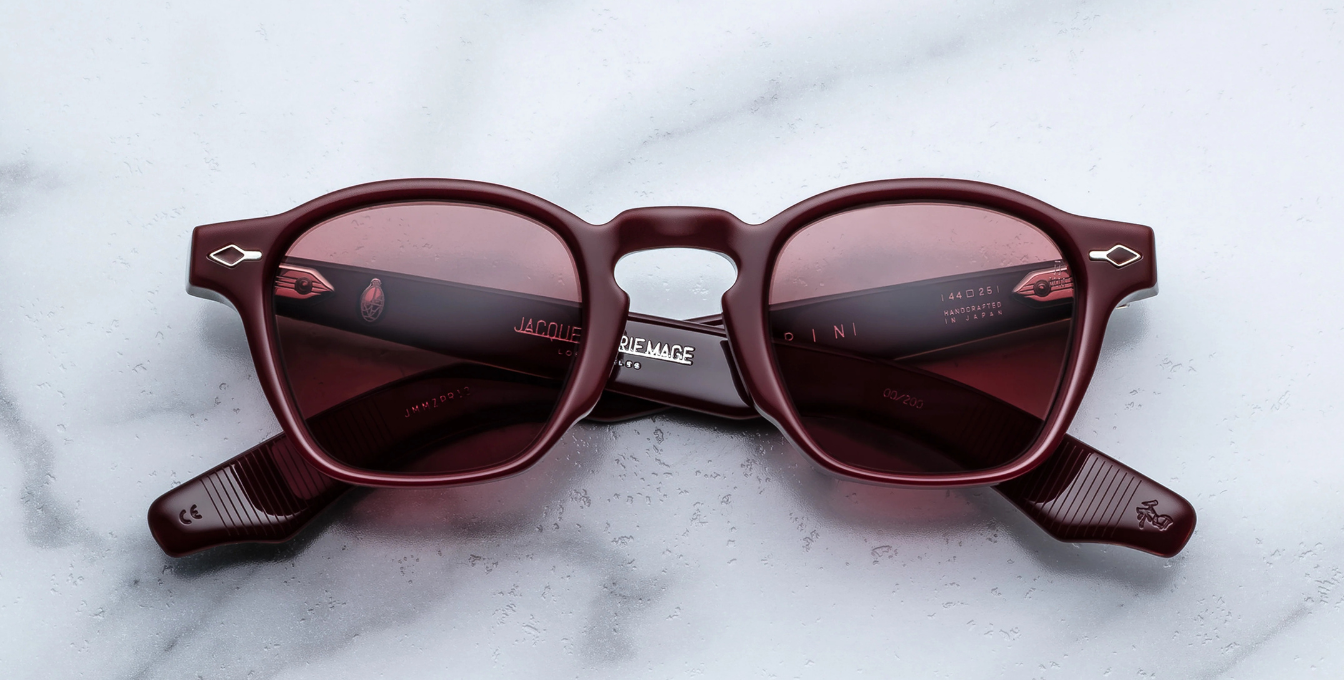jacques marie mage zephirin cassis eckige sonnenbrille in rubinrot mit weinroten gläsern