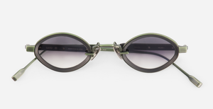 sato talita mg/b-1 ovale sonnenbrille in matt grün und matt schwarz mit grauen verlaufsgläser