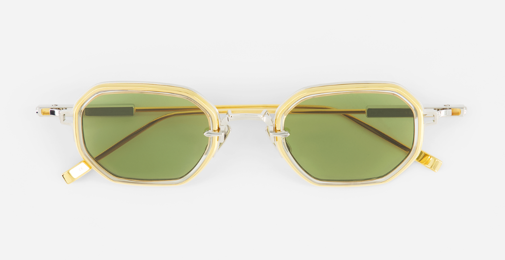 sato timir II P/yg-1 rechteckige sonnenbrille aus titan in gold und silber mit grünen gläsern