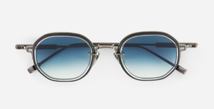 sato toliman II as/BB-1 eckige sonnenbrille aus titan in silber und schwarz und blauen verlaufsgläsern