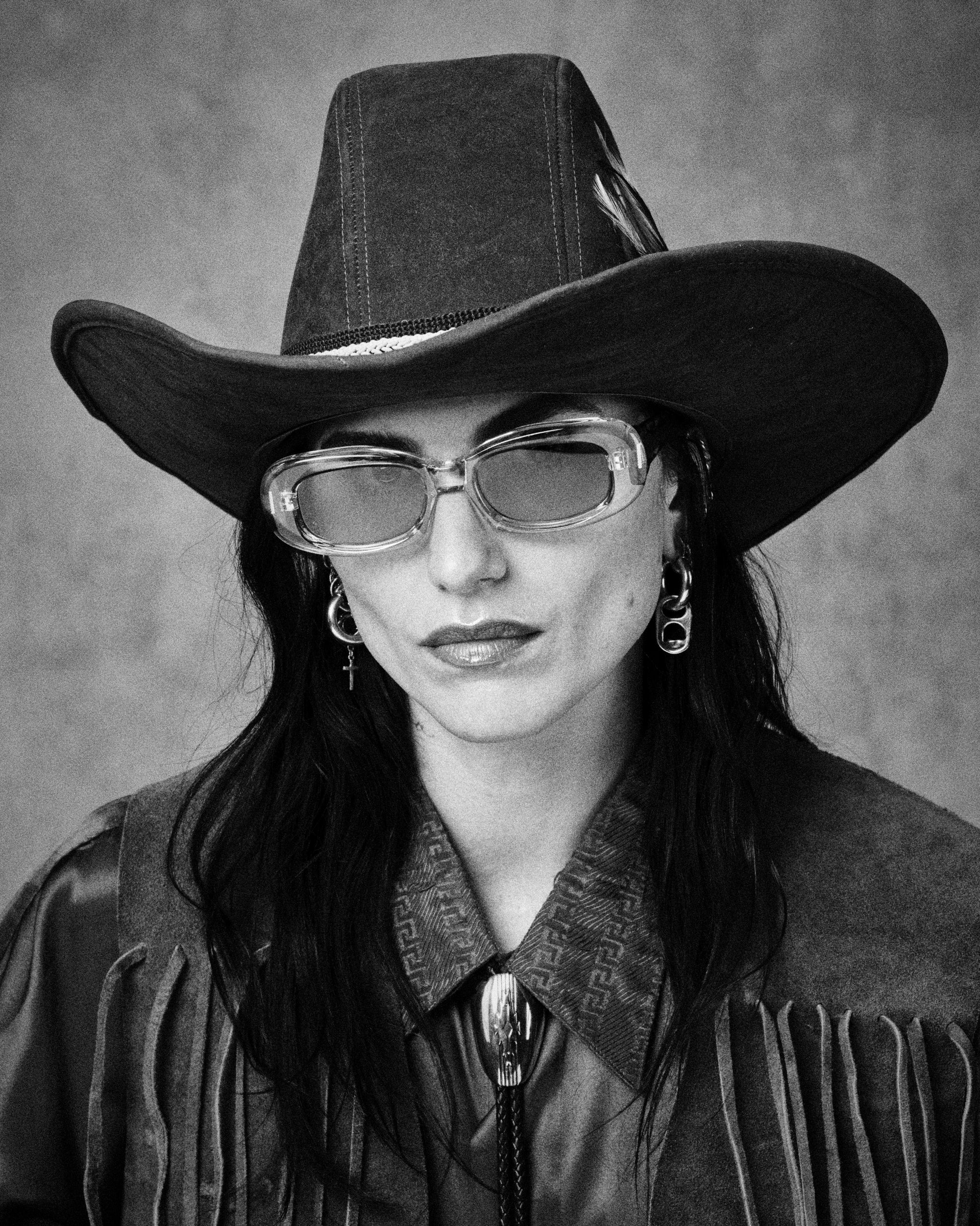 Jacques Marie Mage Ann Sonnenbrille in Amarena - limitierte, handgefertigte Luxusbrille 