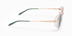akoni astria crystal clear ovale sonnenbrille aus titan und acetat in transparent und gold mit grünen gläsern