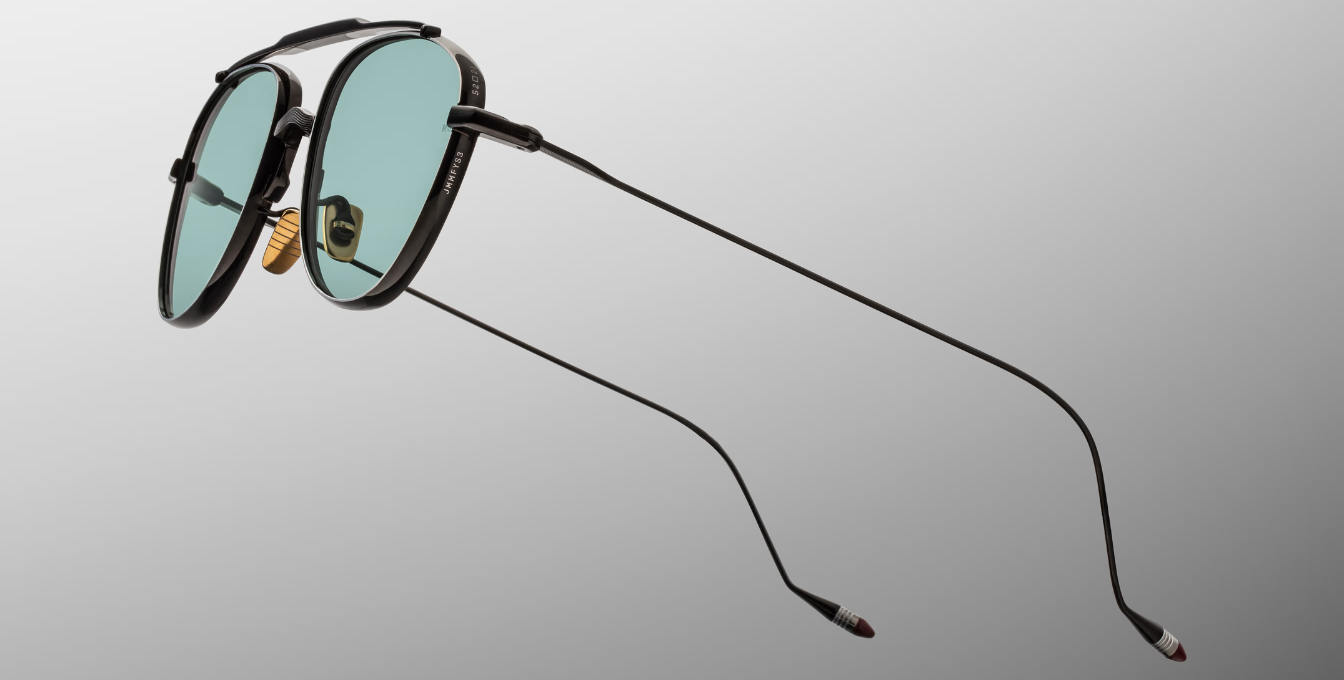 jacques marie mage flynn paon aviator sonnenbrille aus titan in schwarz mit türkisen gläsern