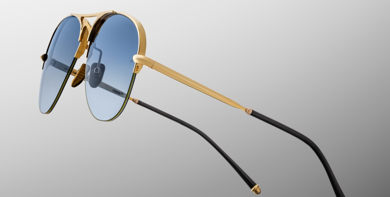 jacques marie mage amelia gold, pilotensonnenbrille in gold mit blauen verlaufsgläsern
