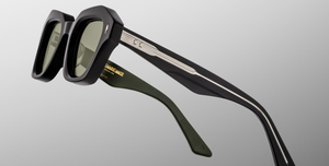 jacques marie mage eichler cobra eckicge sonnenbrille in schwarz mit grünen gläsern