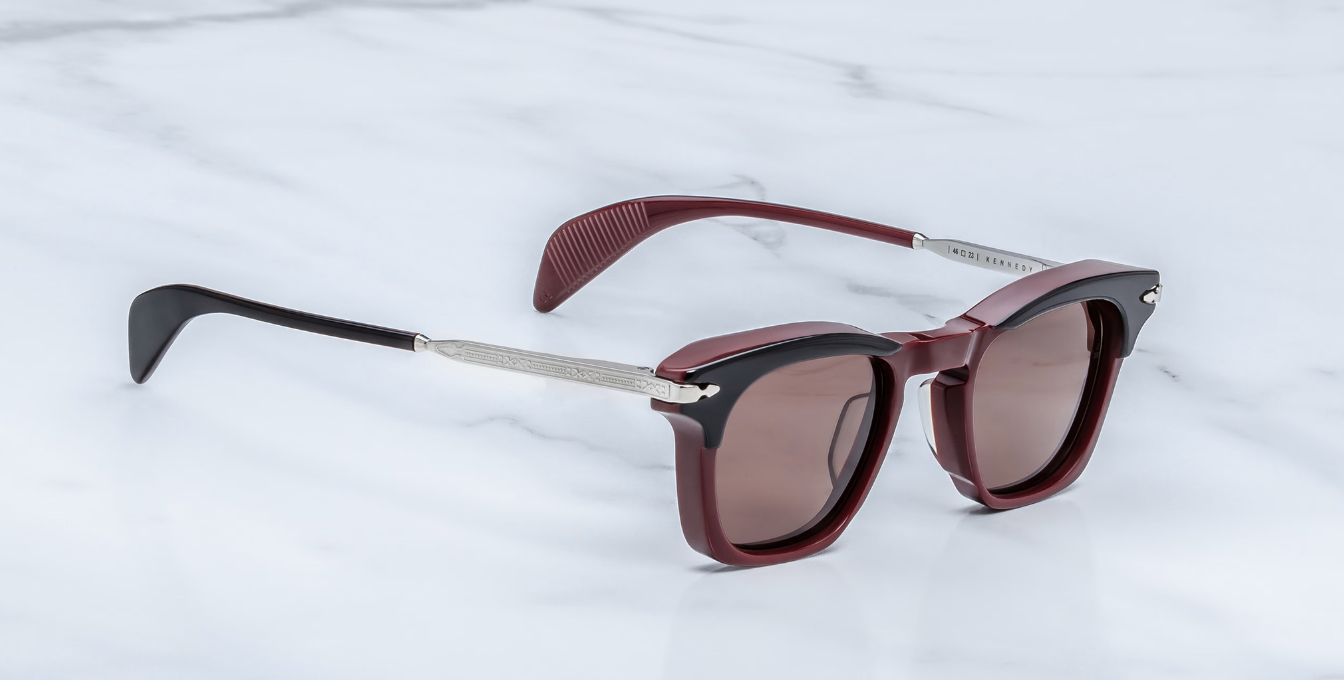 jacques marie mage kennedy bordeaux empire eckige sonnenbrille in rot und schwarz mit braunen gläsern