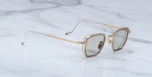 jacques marie mage atkins altan eckige goldene Sonnenbrille mit hellgrünen gläsern