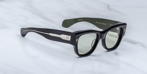 jacques marie mage chelsea cobra eckige sonnenbrille in schwarz mit grünen gläsern