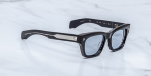jacques marie mage dealan 53 obscure eckige sonnenbrille in einem dunklen blau mit hellblauen gläsern