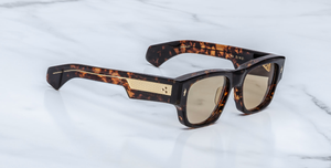 jacques marie mage dini agar eckige sonnenbrille in havana mit leicht gelben gläsern