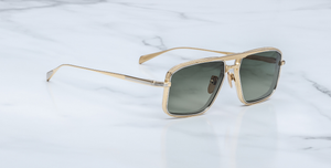 jacques marie mage earl musket eckige sonnenbrille in gold und silber mit grünen gläsern