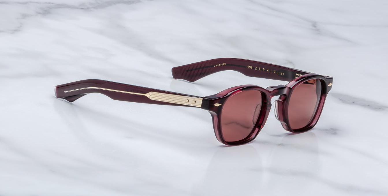 jacques marie mage zephirin amarena eckige sonnenbrille in weinrot aus acetat mit roten gläsern, handgefertigt in Japan