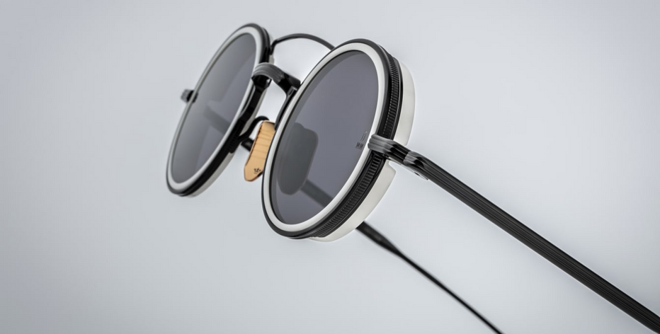 Jacques Marie Mage Ringo 2 Domino – Leidmann