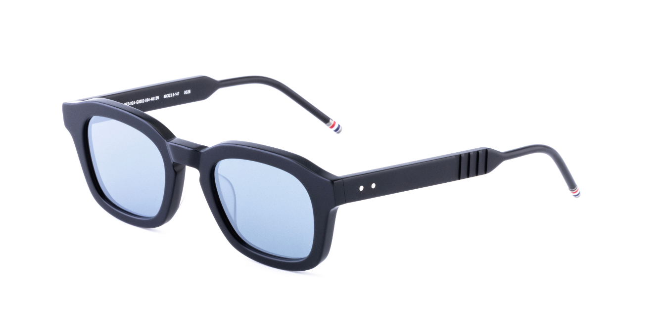 thom browne 412a 004 eckige sonnenbrille in matt schwarz mit grau verspiegelten gläsern